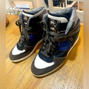 Authentic MK wedged sneaker